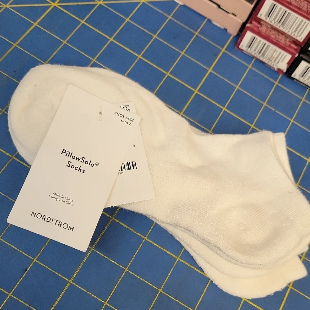 Nordstrom PillowSole Casual White Socks Bundle of 3 Pair